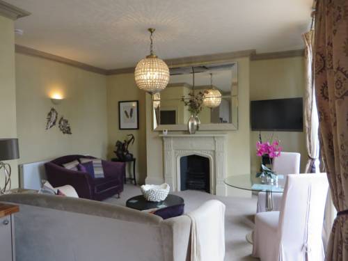 Cheltenham Reino Unido codigo de promocion Booking.com