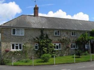 Halstock United Kingdom England Promo Code Agoda.com