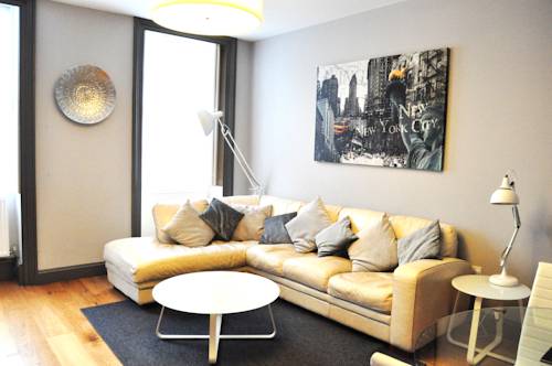 Cheltenham Reino Unido codigo de promocion Booking.com