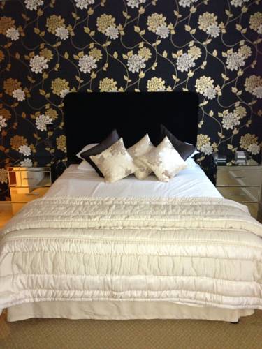 Cheshire Code promo Angleterre Booking.com